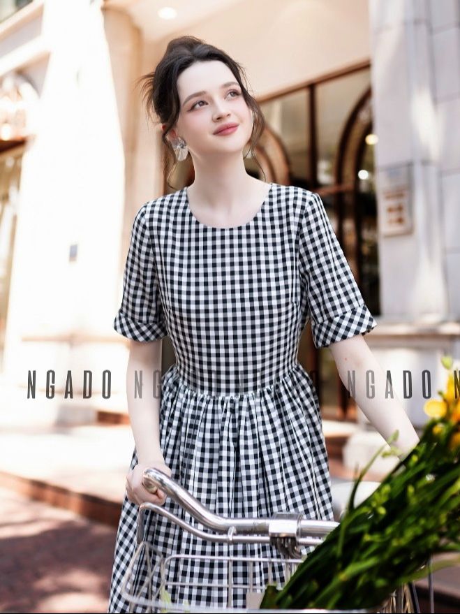 Đầm babydoll caro đen NGADO