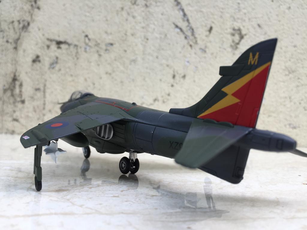 [HCM]Máy bay Tiêm kích  BAE Sea Harrier II 1/72