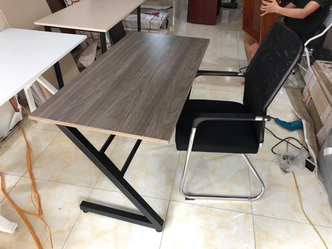 Ghế chân quỳ văn phòng cao cấp PL4001 Nhập khẩu