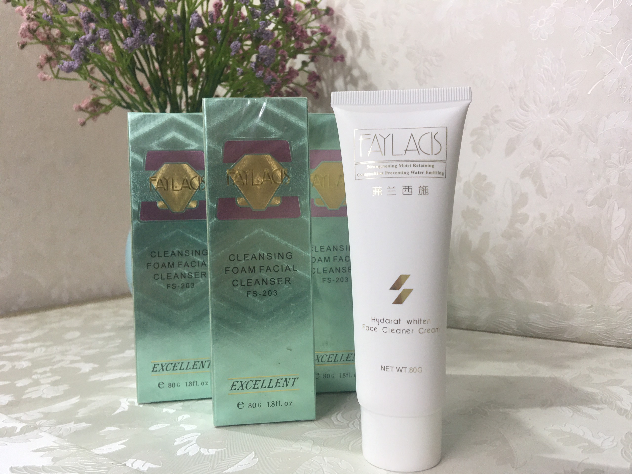 Sữa rửa mặt trắng da Faylacis 80g