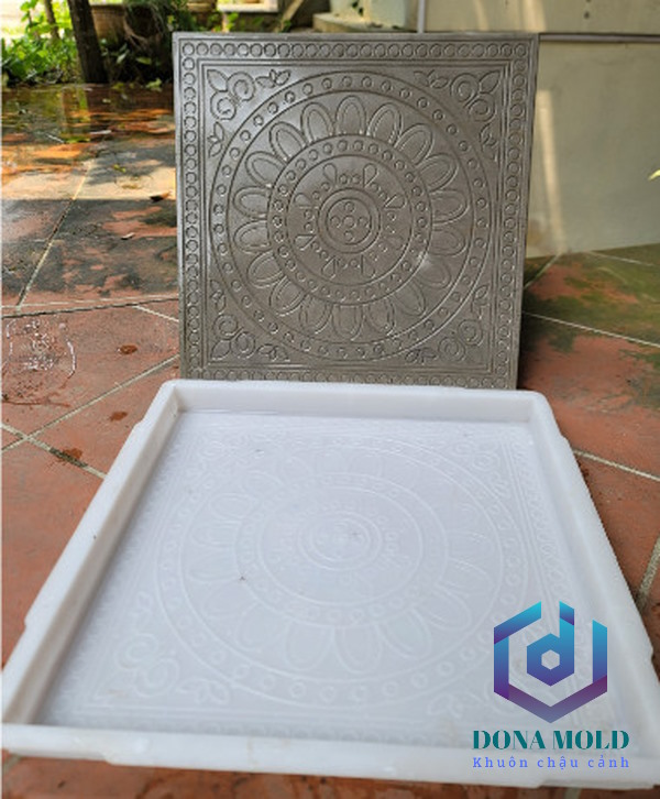 Khuôn đổ gạch lát sân vườn 40 * 40 cm mẫu khuôn MK04