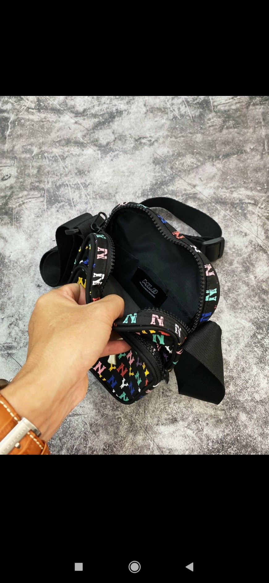 💥𝐵𝑎́𝑛 ℎ𝑎̀𝑛𝑔 𝑘𝑖𝑒̂́𝑚 𝑡𝑢̛𝑜̛𝑛𝑔 𝑡𝑎́𝑐 Túi Đeo Chéo NY Vintage Mini Bag Black Color Full Tag Code💥