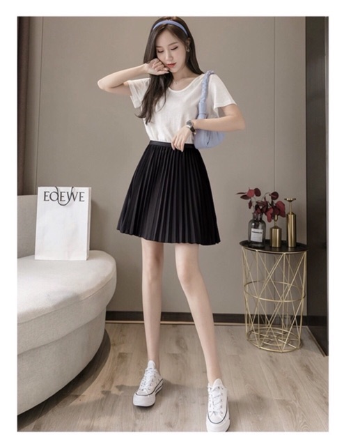 Chân váy ngắn dập ly cạp chun sành điệu