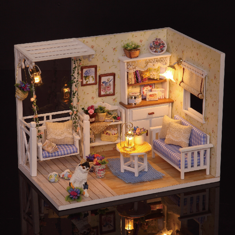 Đồ chơi mô hình nhà gỗ diy Cute Room H-013( Tặng Mica Che Bụi + Keo)