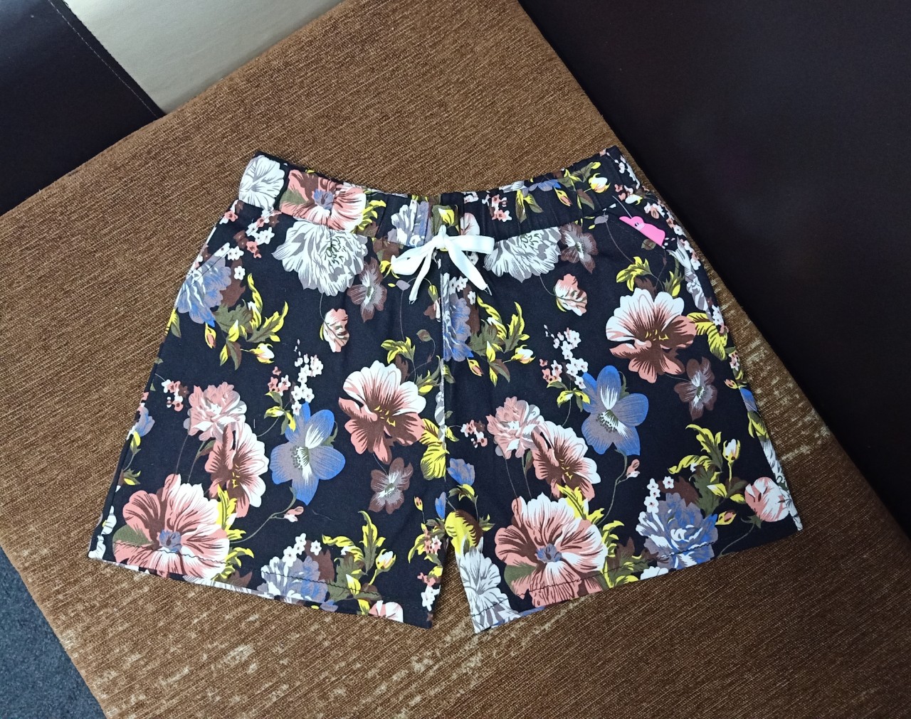 Quần Sọt Kaki Nữ Co Gĩan
