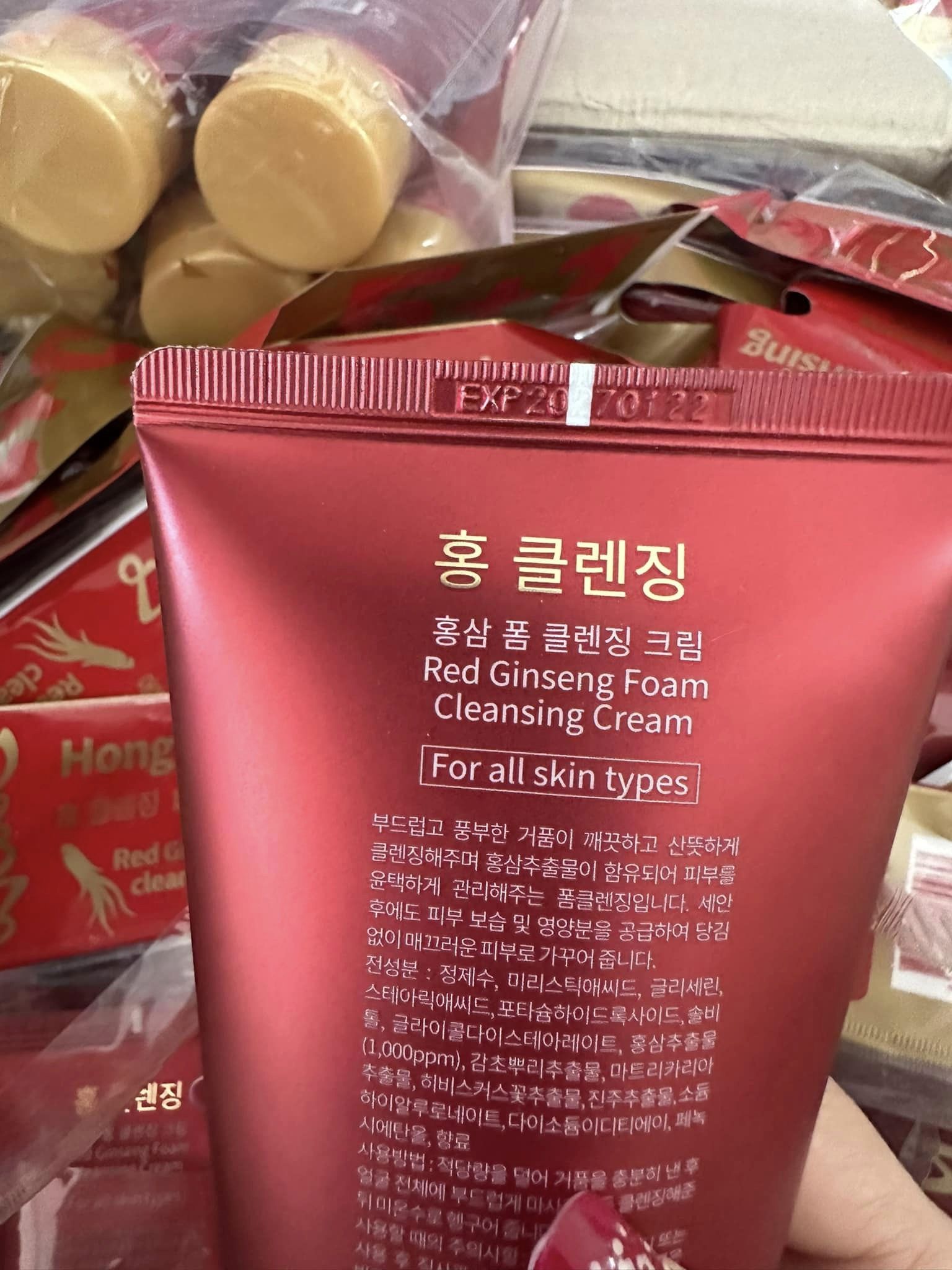 SỮA RỬA MẶT HỒNG SÂM HÀN QUỐC HONGCOMESTIC-170ML