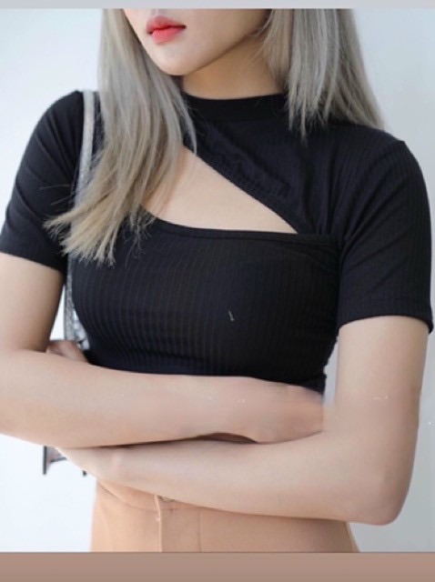 [HCM]Áo croptop khoét ngực ( kèm hình thật)