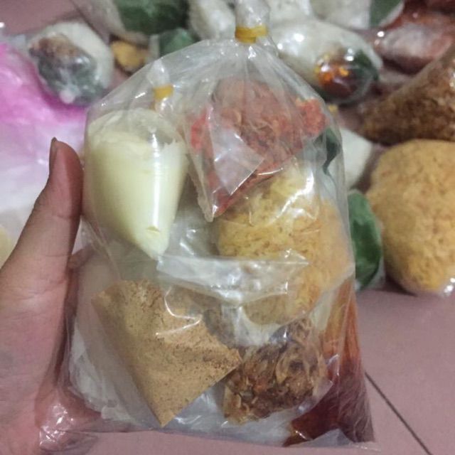 bánh tráng trộn