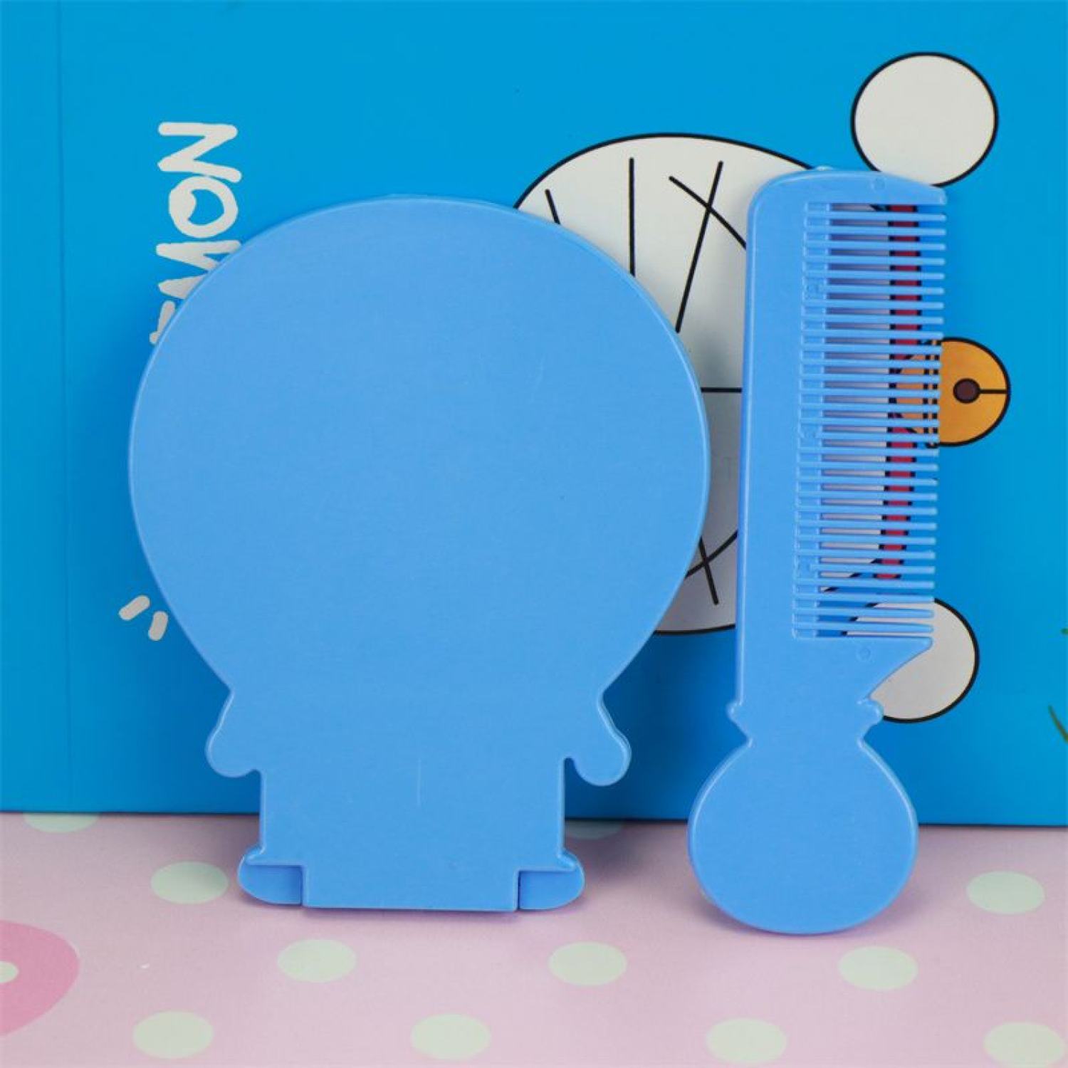 Gương kèm lược Doraemon xinh xẻo 😚😚