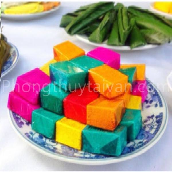 Bánh Ngũ sắc,oản 5 màu vuông