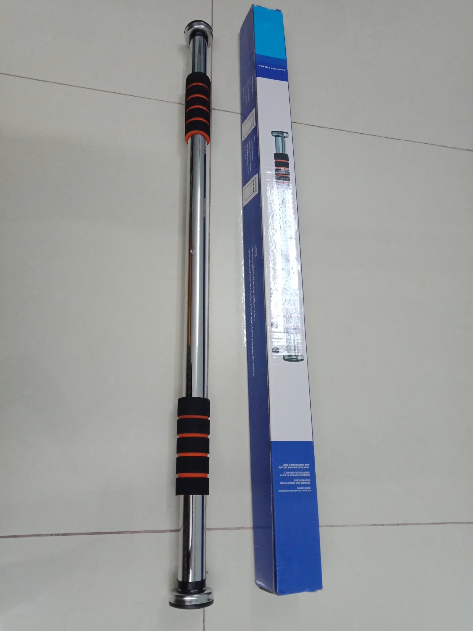Xà đơn treo tường gắn cửa