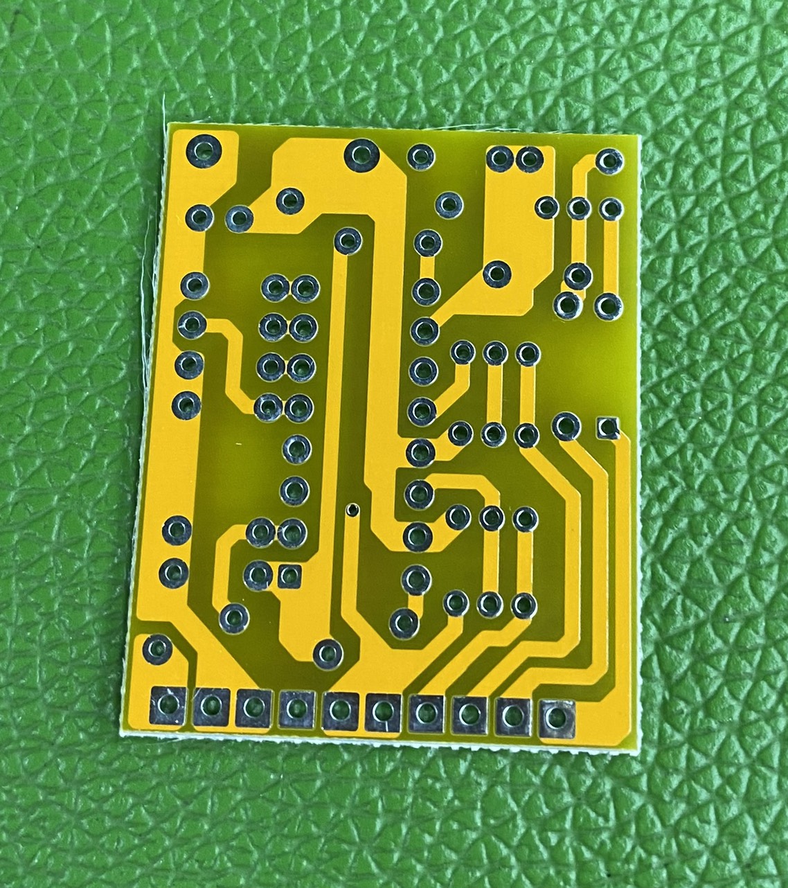 PCB MẠCH KÍCH ĐIỆN 24F NHỎ E70