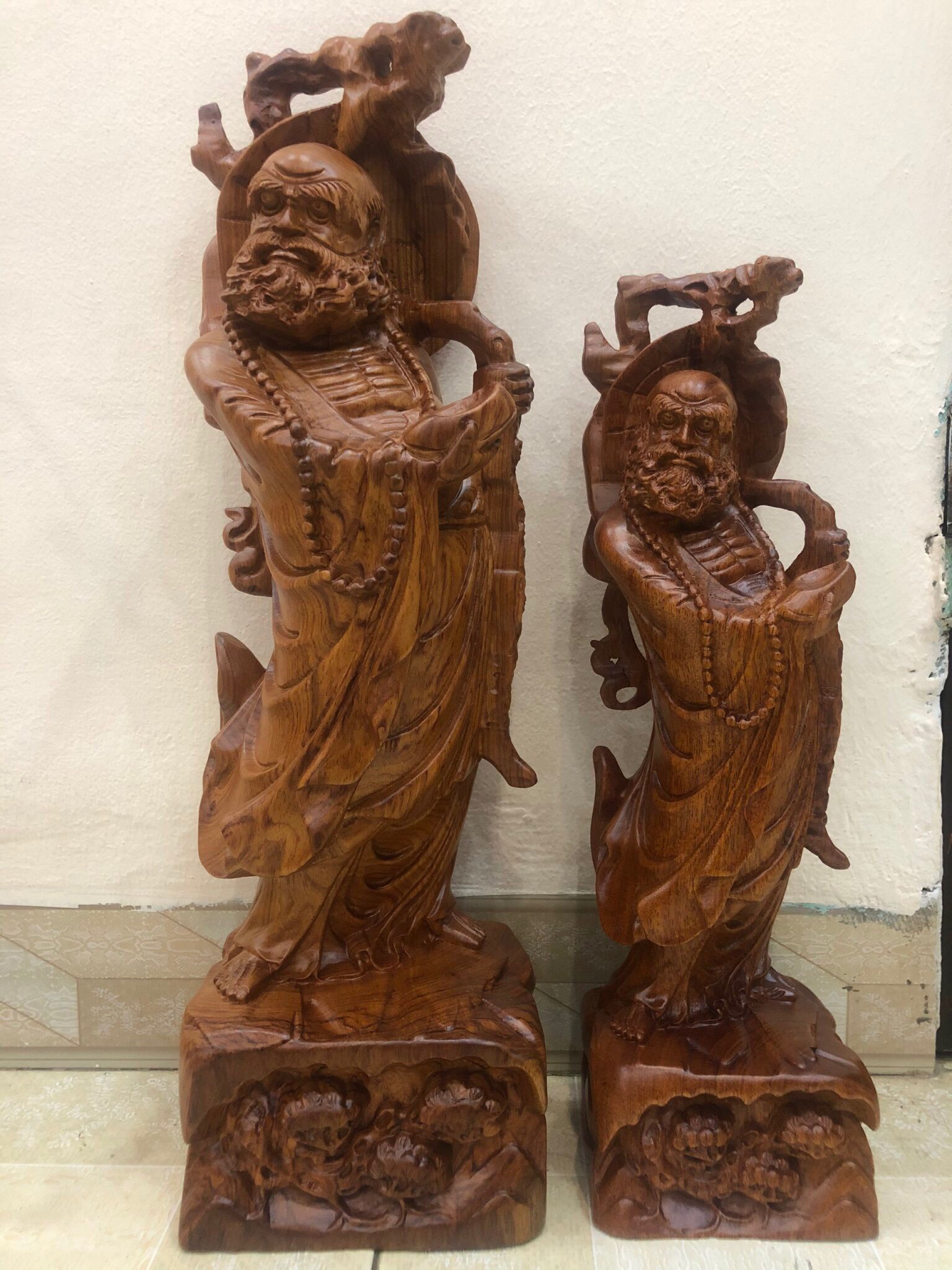 Tượng Đạt Ma Qúa Hải Gỗ Hương