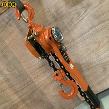 Pa lăng xích lắc tay DBK 2 Tấn 1,5 Mét