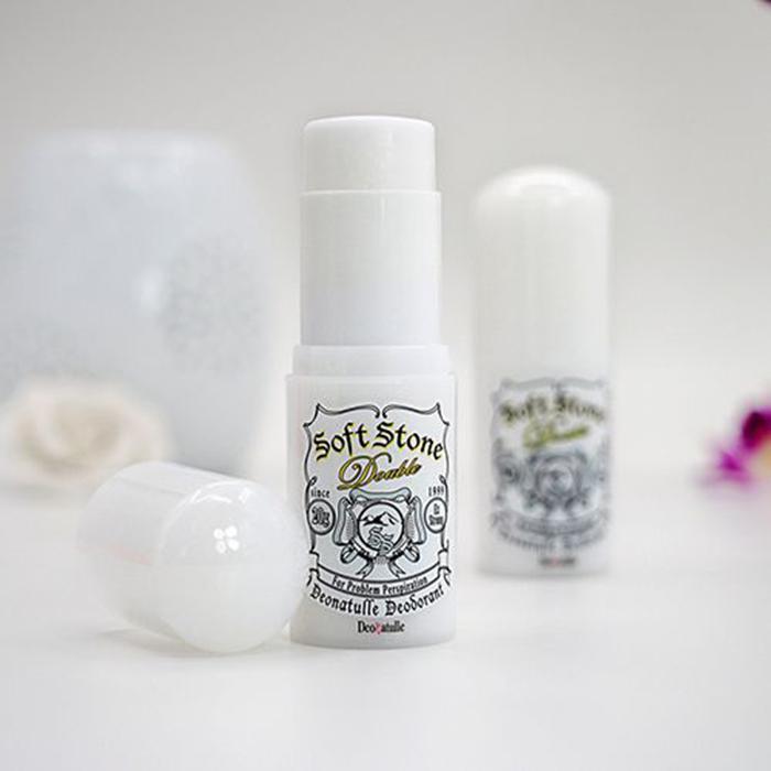 Lăn nách khử mùi đá khoáng Nhật Soft Stone Crystal