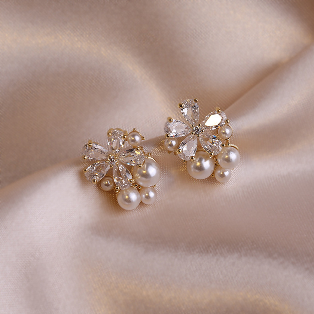 XINSU38 Trendy Girls Fashion Mini Pearl Elegant Zircon Flower Pearl Earrings Stud Earrings Flower Earrings Fashion Jewelry
