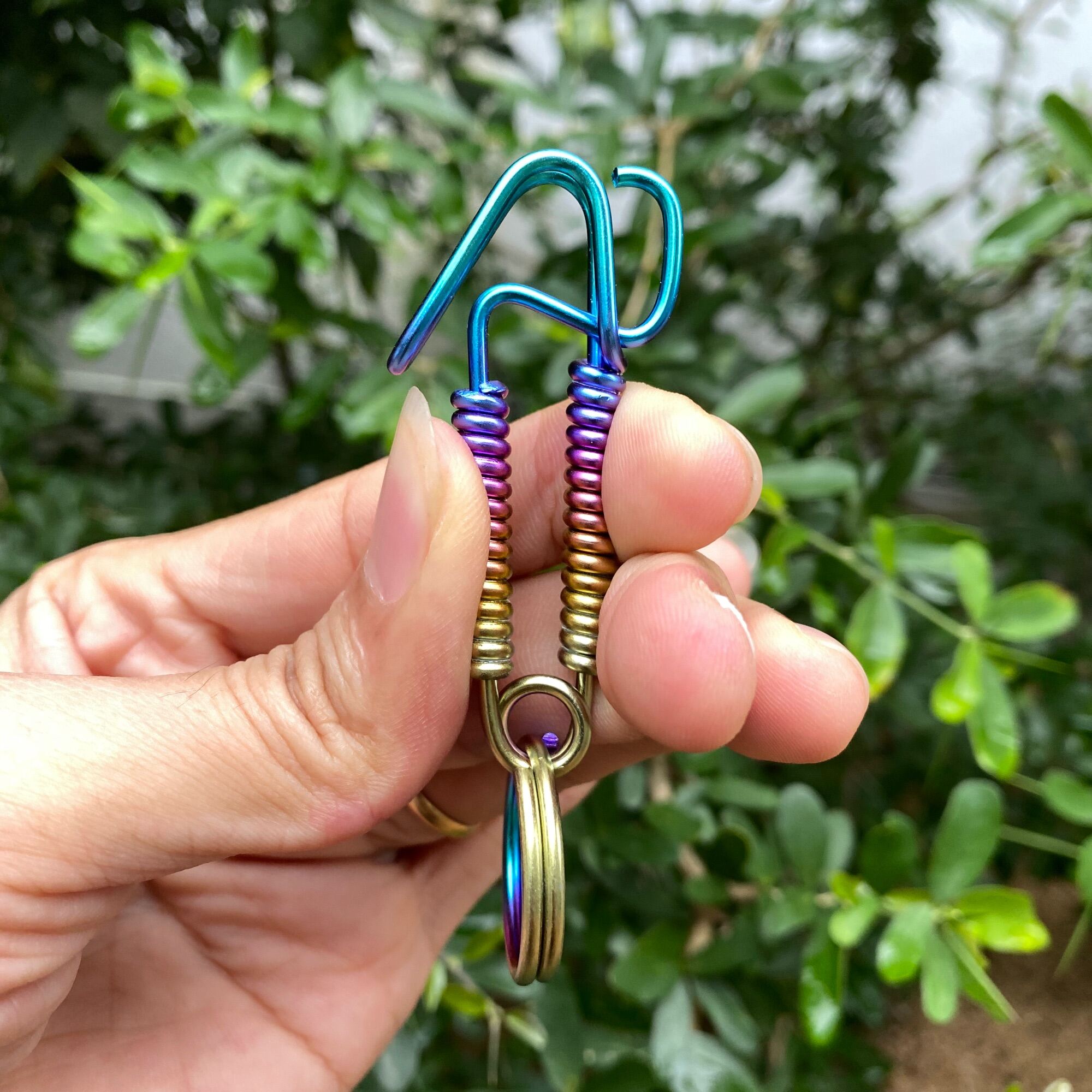 Móc khoá titanium gr5 thiết kế thủ công bền đẹp