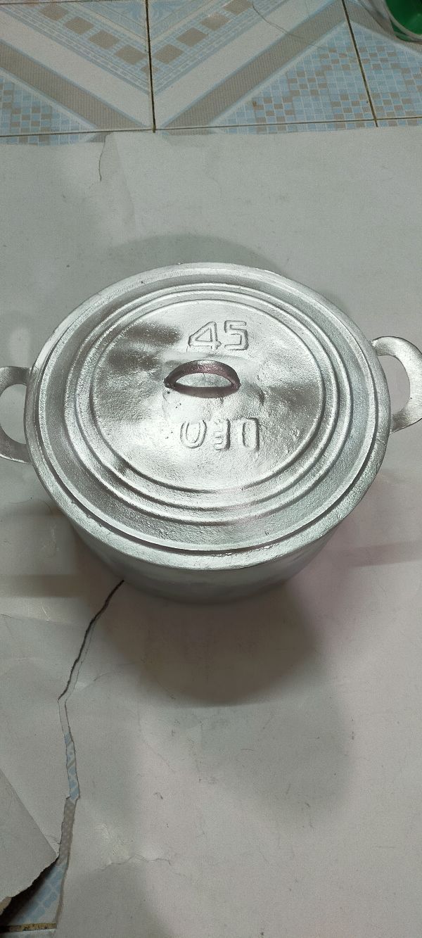 nồi gang đúc khuôn cát số 45 dk31cm