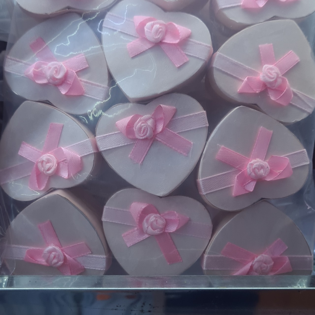 hộp tim đựng nhẫn có nơ 12 cái