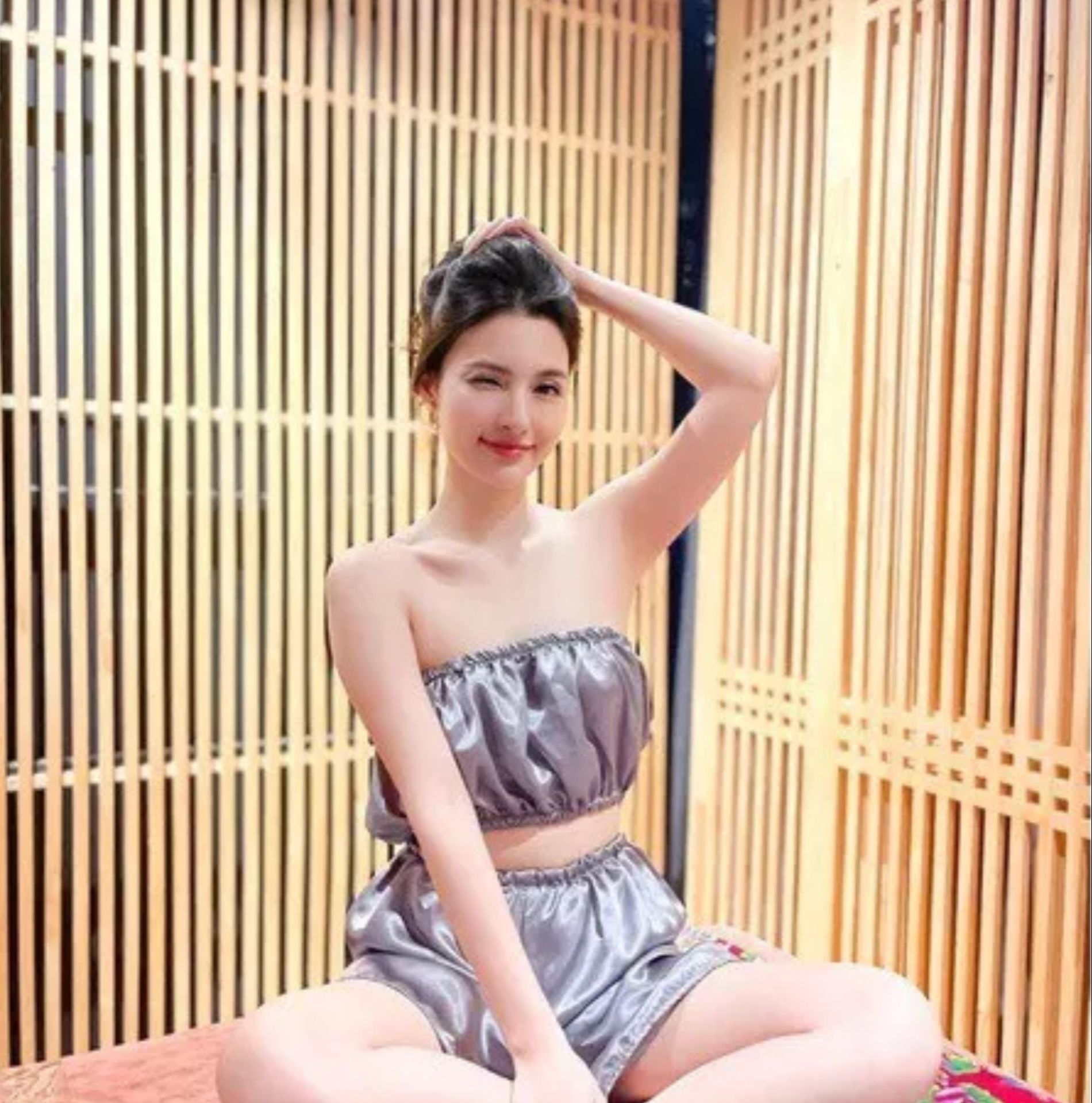 Bộ đùi lụa mặc giảm béo, massage, xông hơi cho spa chất phi lụa mát, chun co