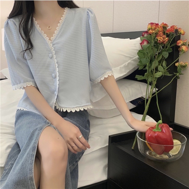 Áo sơ mi phối viền ren