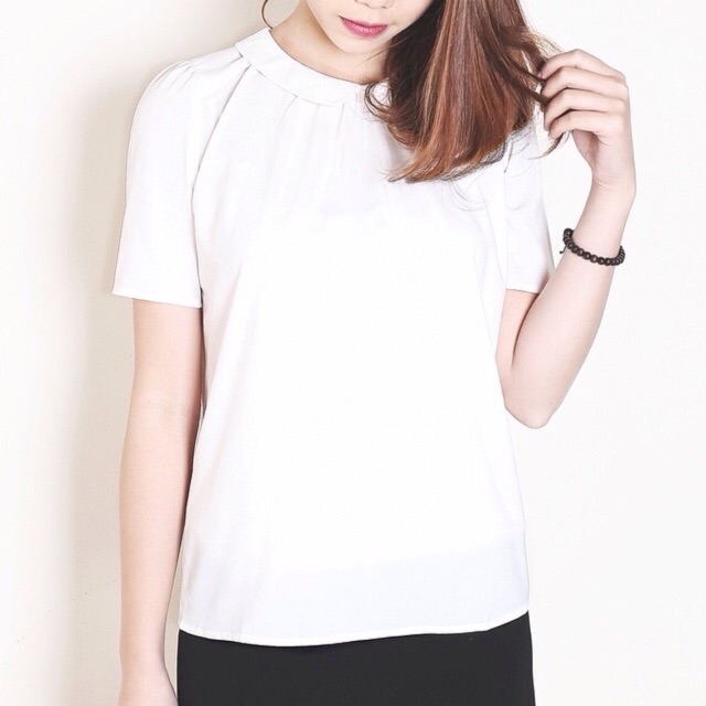 Áo blouse cổ búp bê