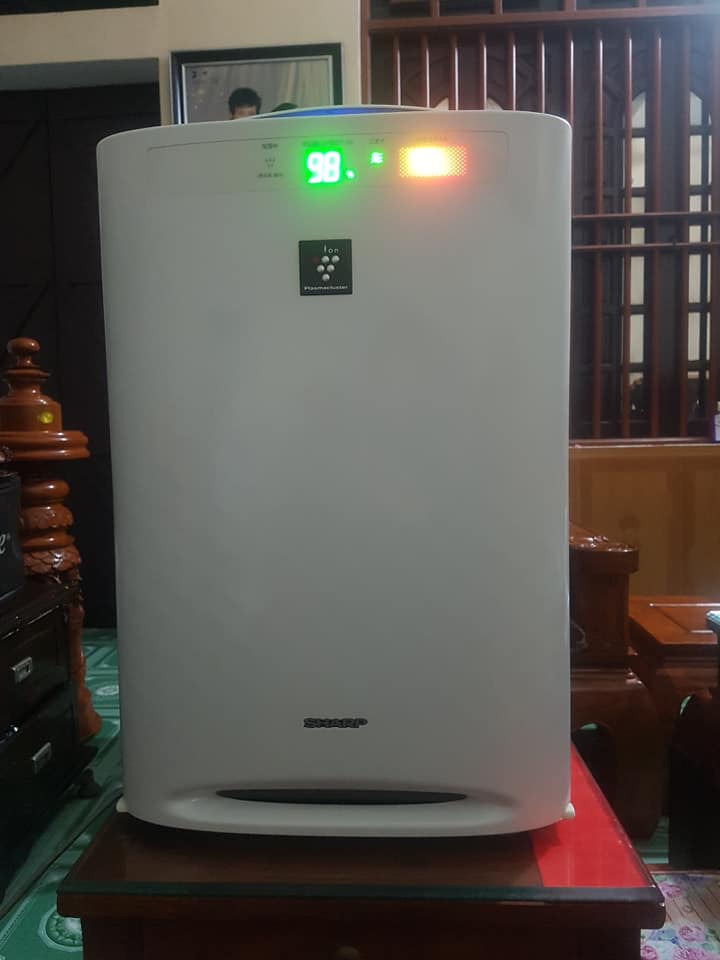 Máy lọc không khí sharp