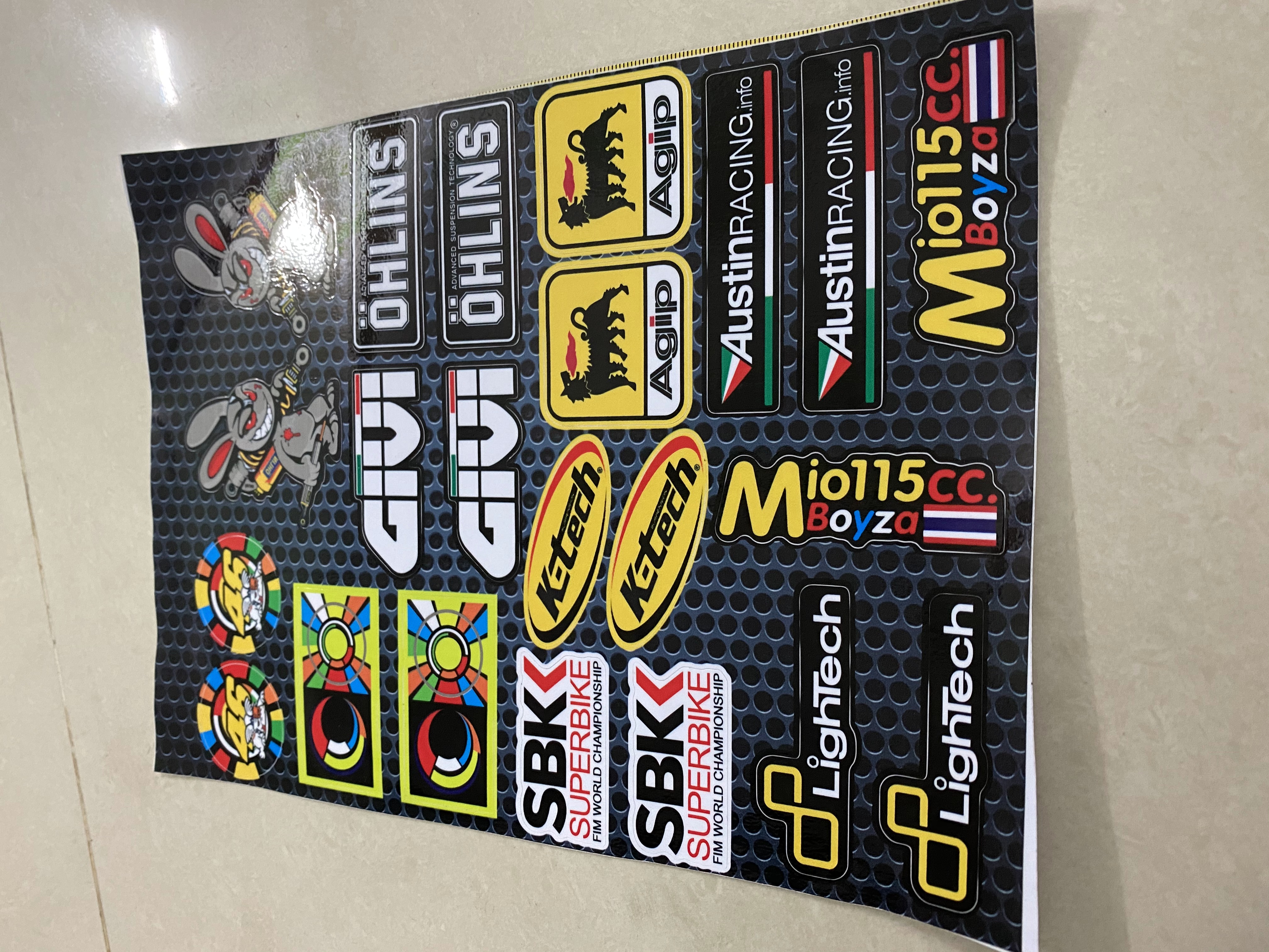 Logo sticker thỏ