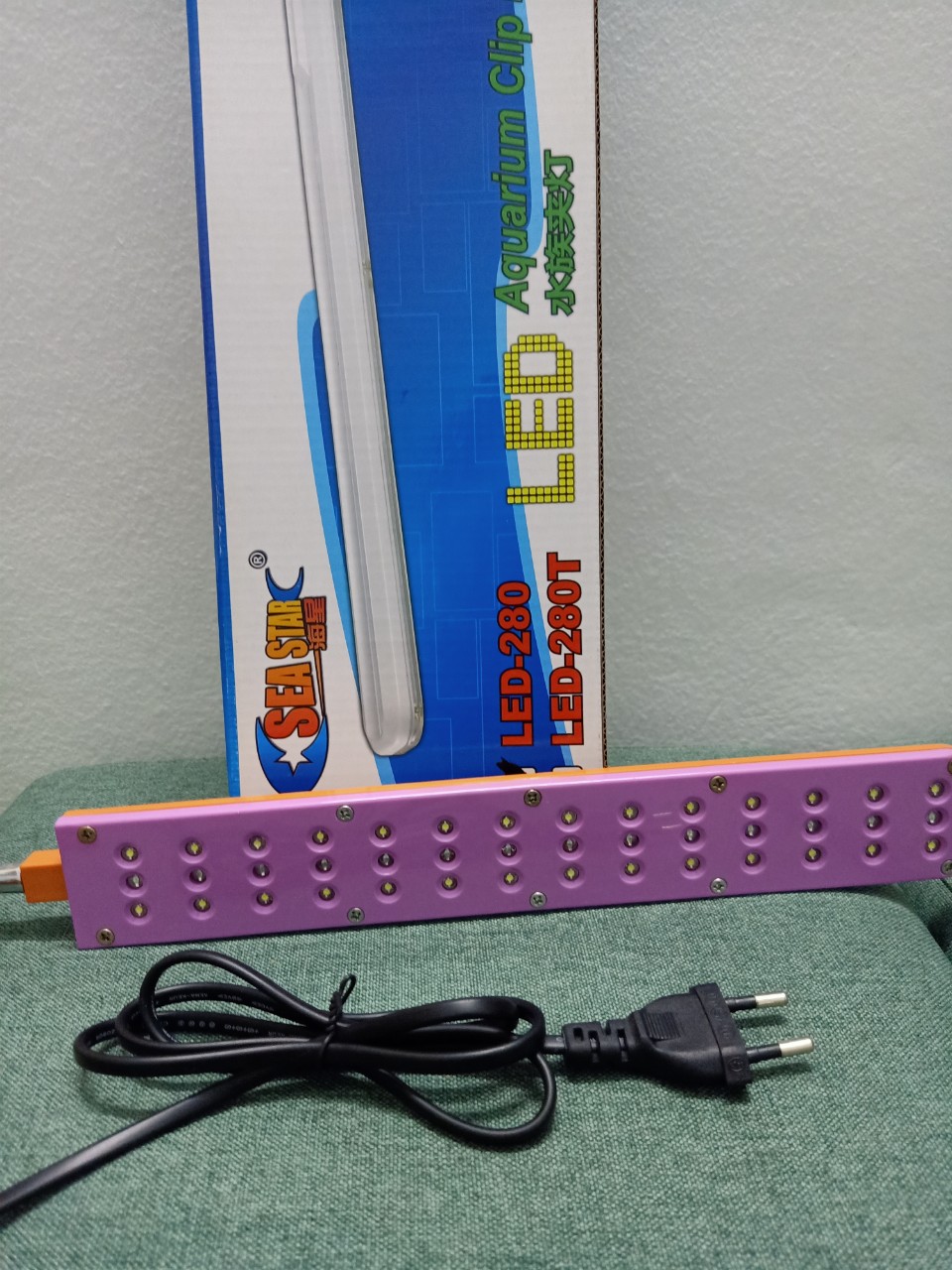 Đèn LED kẹp  siêu bền, siêu rẻ bể cá cảnh
