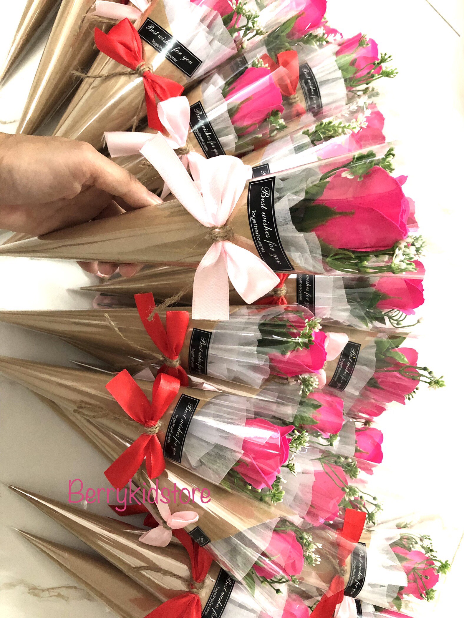 Hoa hồng sáp thơm ốc quế
