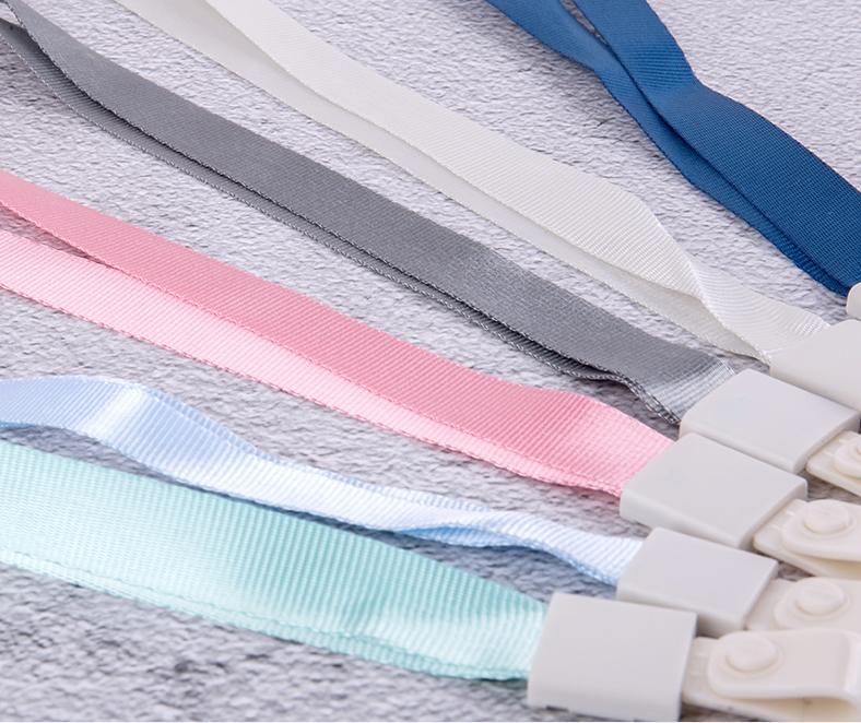 [HCM]Bảng tên Acrylic ngang (Kèm dây đeo cao cấp)