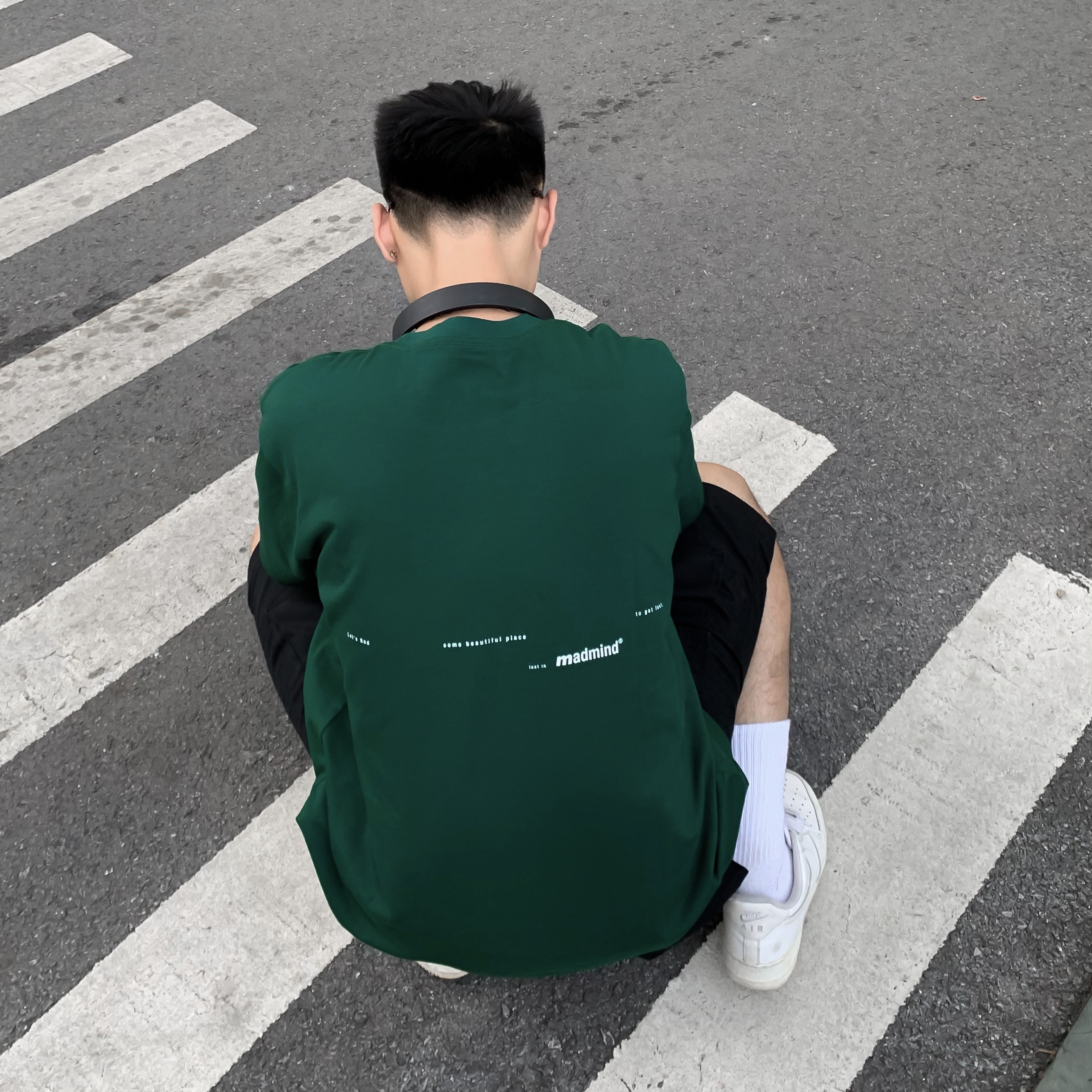 Áo Thun Lost In Madmind Màu Xanh Lá