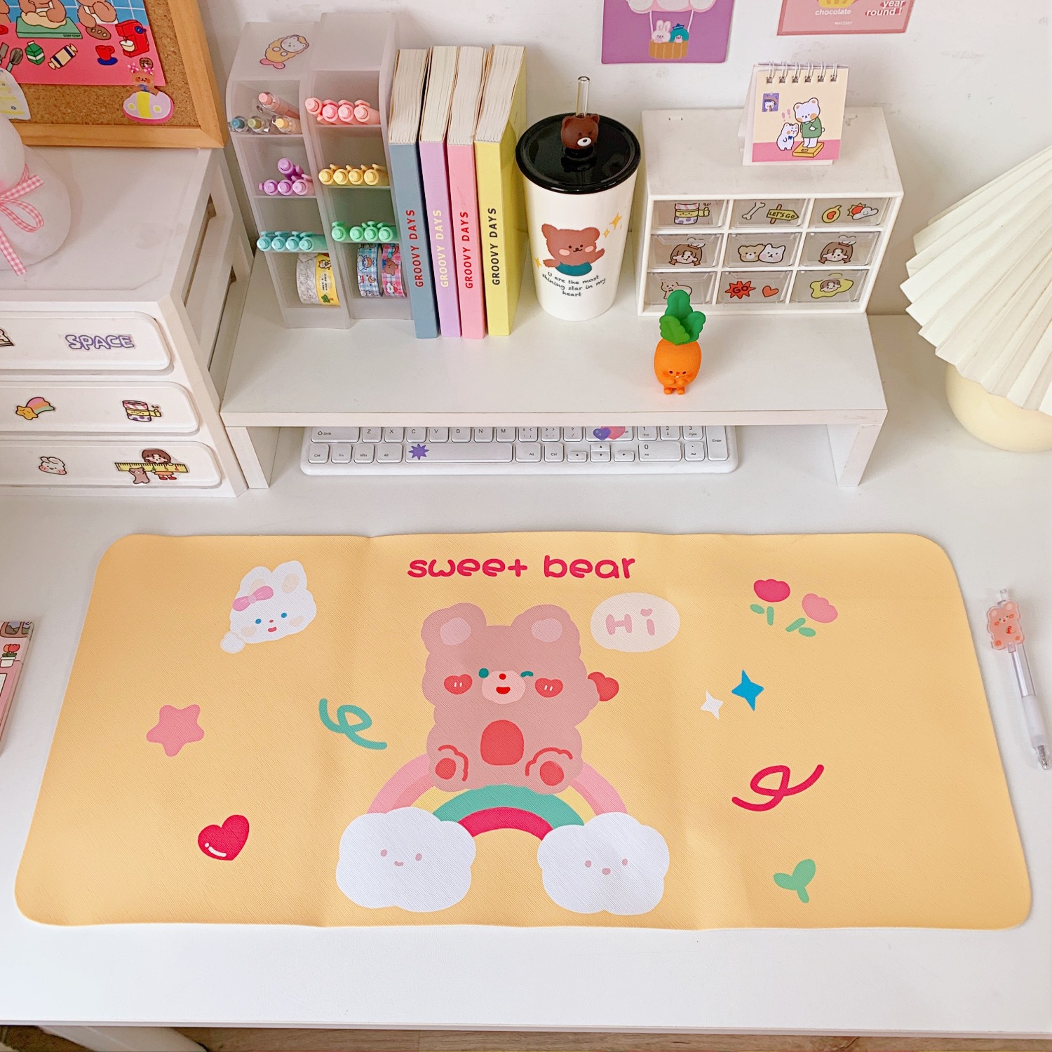 Tấm lót chuột PVC hoạt hình dễ thương - Tấm lót bàn phím 662 cm x 298cm