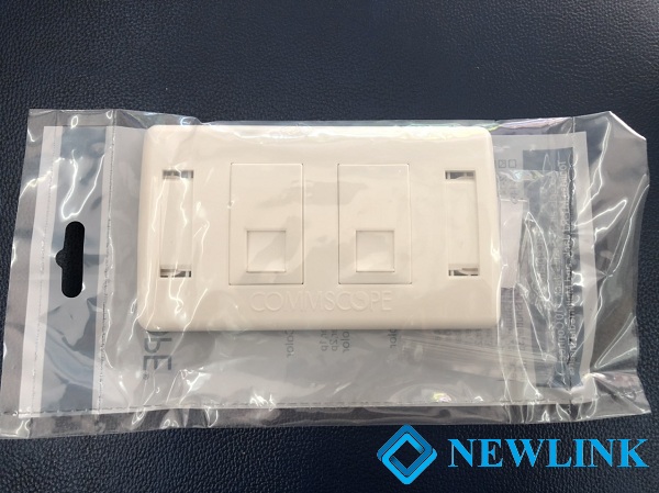 Mặt nạ mạng Commscope Wallpate 1 cổng, 2 cổng lắp âm tường