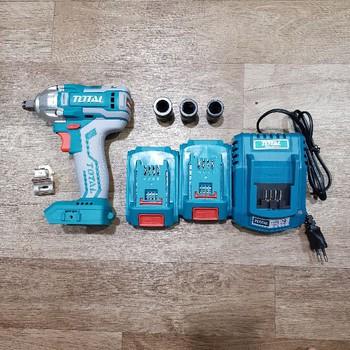 Máy siết bu lông dùng pin Total TIWLI2001 (20V)