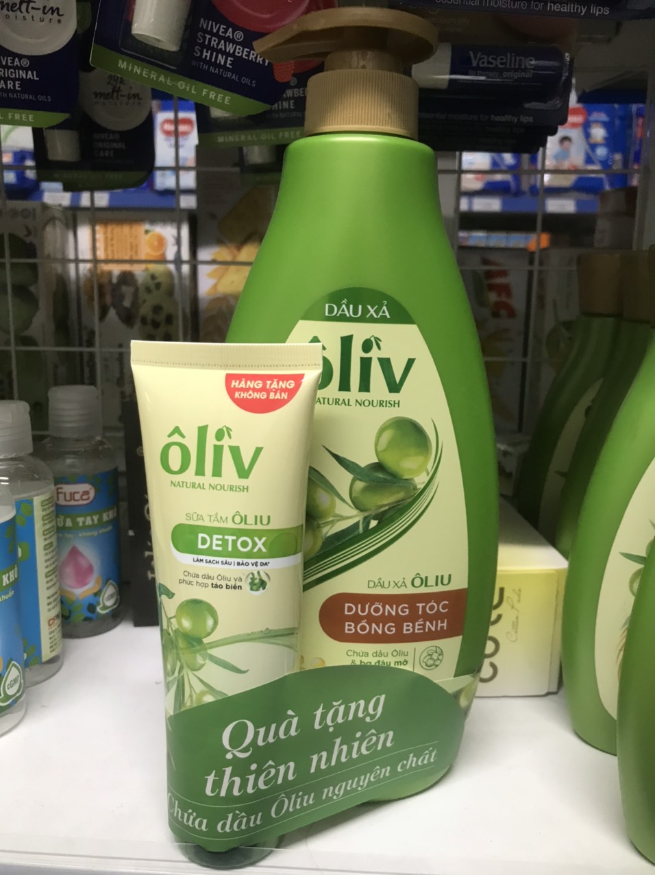 Dầu xả Ôliu dưỡng tóc bồng bềnh 650ml (Tặng kèm sữa tắm Ôliu Detox )