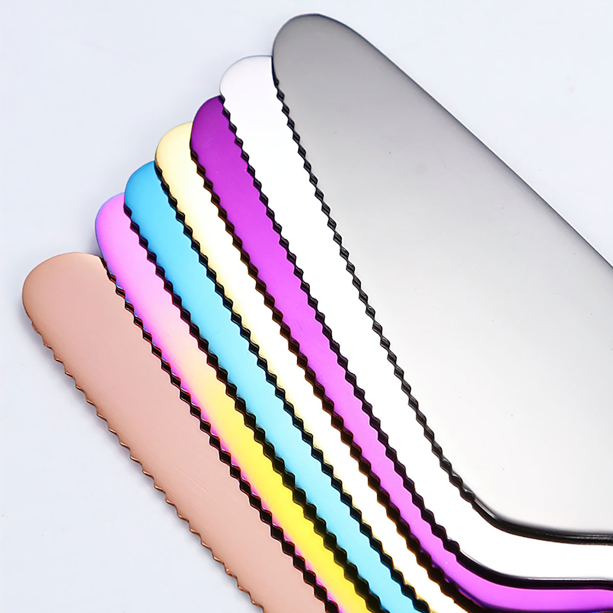 Convenient pizza and cake picker made of durable stainless steel