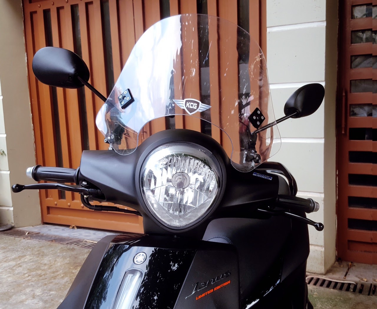 Kính Chắn Gió Xe Yamaha Janus - KC500JN