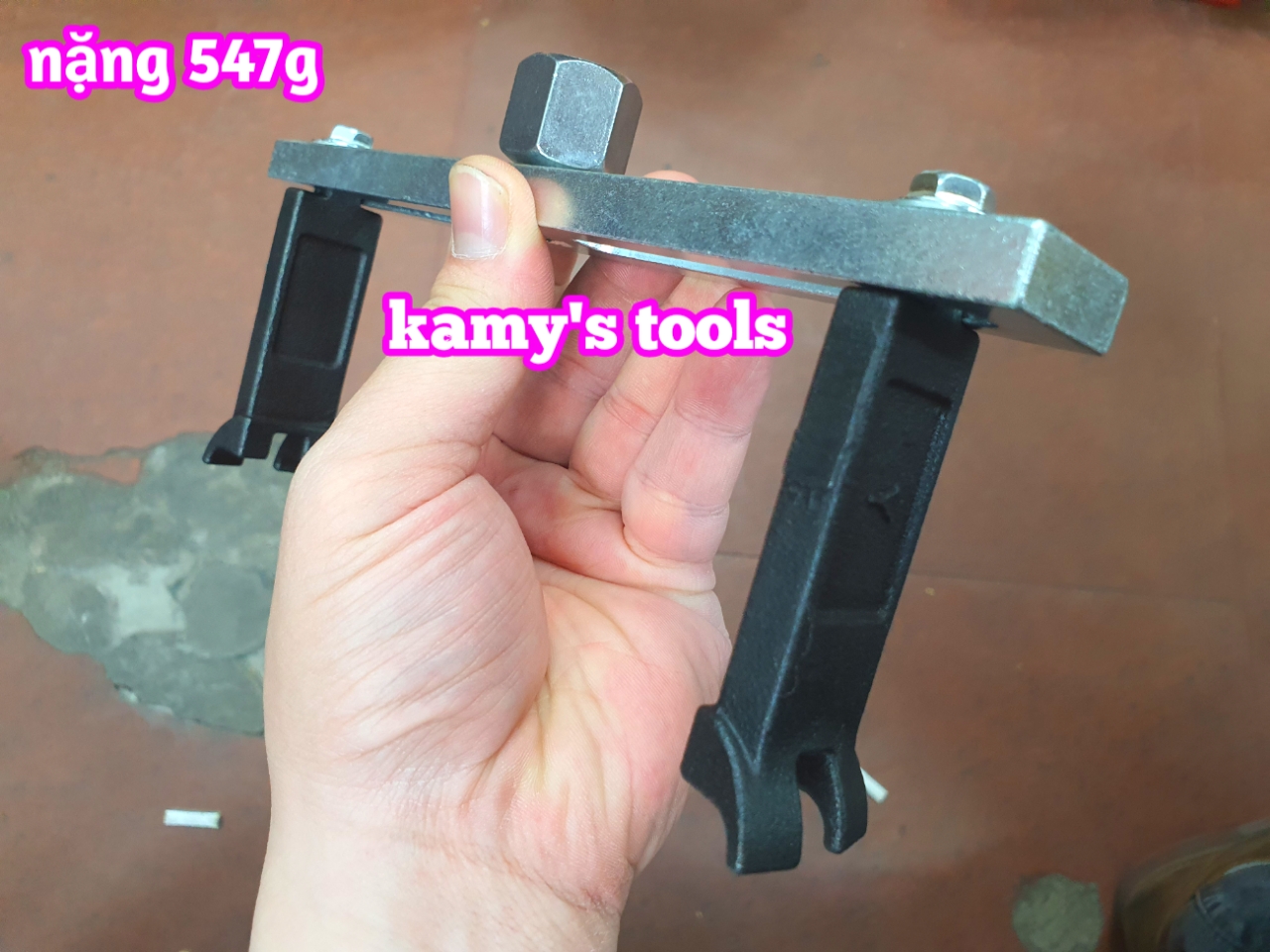 Cảo Vam Tháo Mở Nắp Bình Xăng