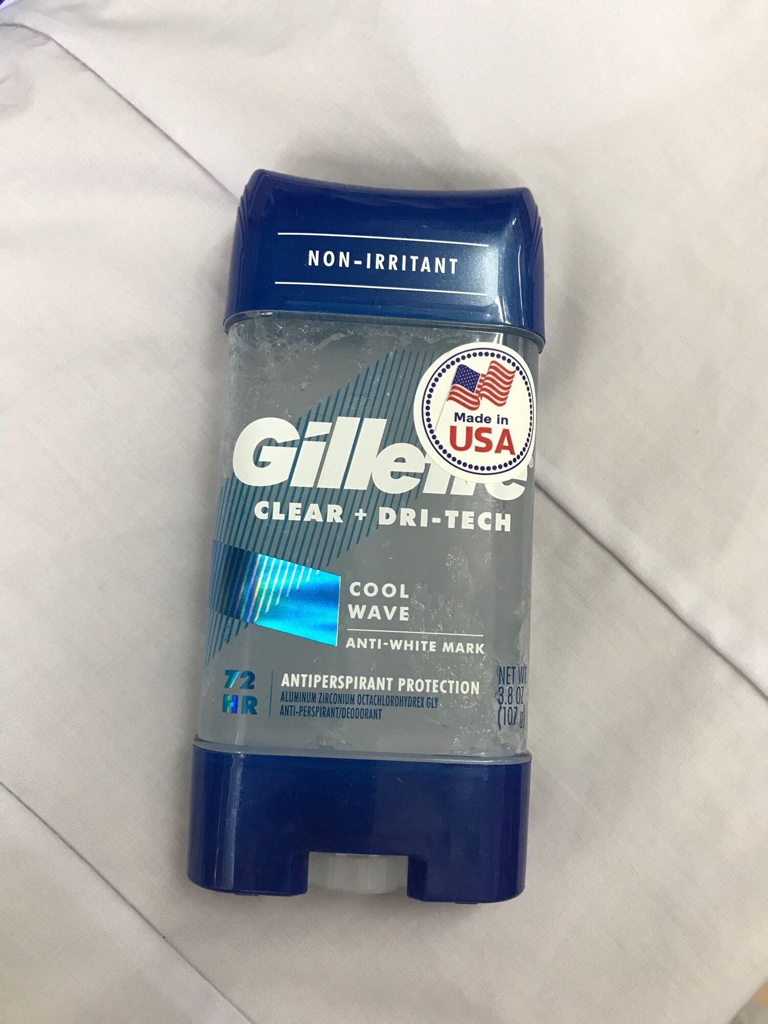 Lăn khử mùi nam Gillette Endurance Cool Wave 107 ngăn tiết mồ hôi đem đến hương thơm mát tự tin cho nam giới