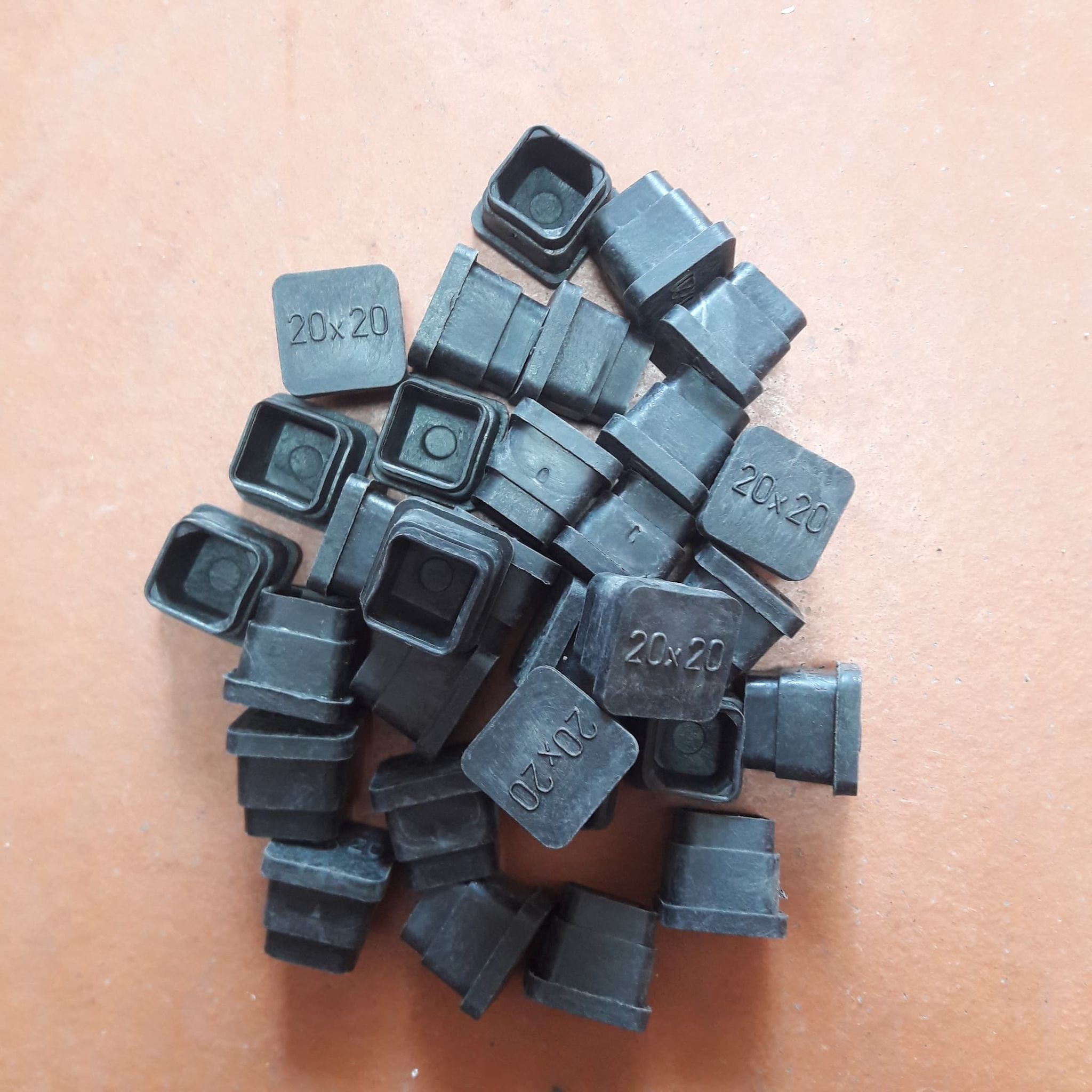 100 nút bịt trong 20 x 20mm, nút bịt ống vuông