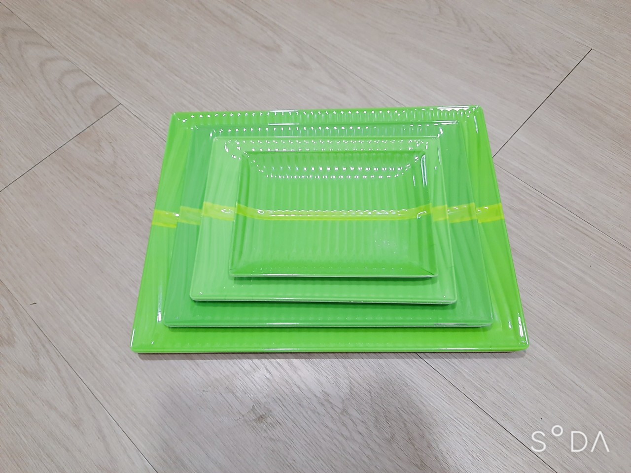 Dĩa Nhựa Lá Chuối 27.5cm x 35cm