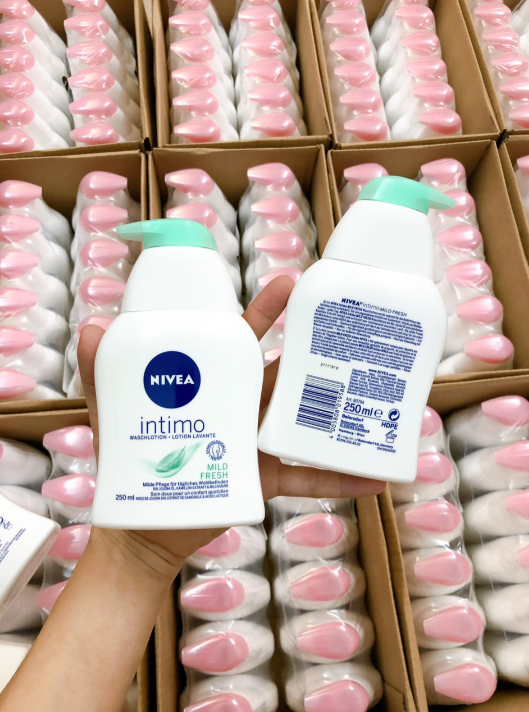 Dung dịch vệ sinh phụ nữ Nivea nội địa Đức