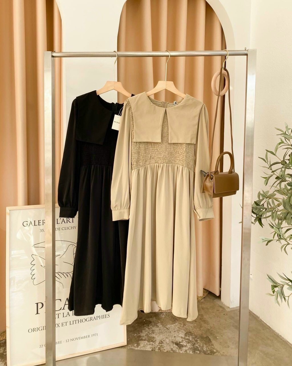 Đầm midi cổ sen vuông tay bồng