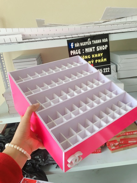 Khay son 100 ô phân tầng màu hồng
