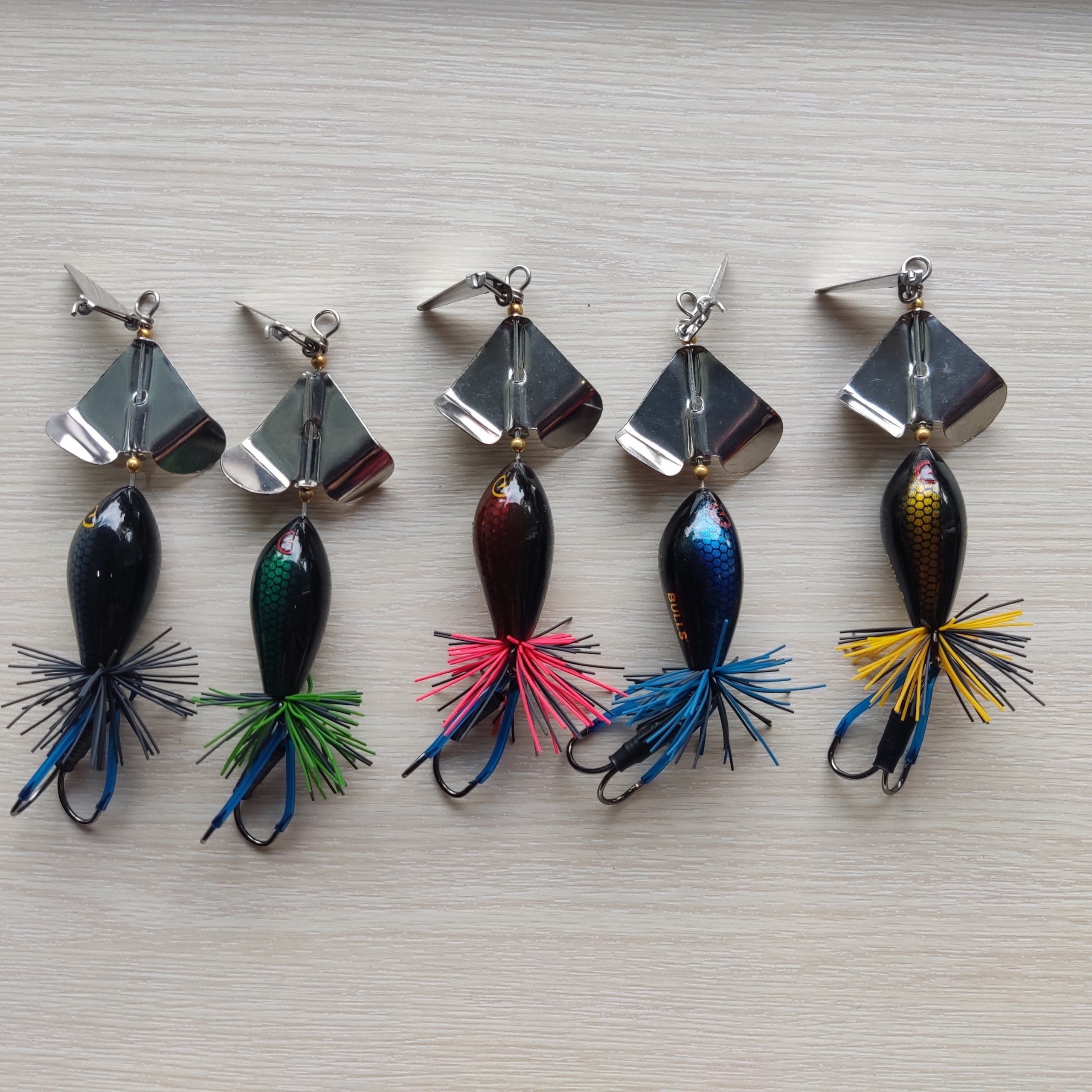 Mồi câu lure nhái BULLs baitbuzz 10cm 25g