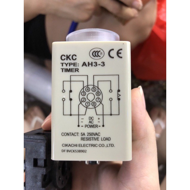 Rơle (relay) trễ thời gian 60s CKC AH3-3 (không kèm đế)