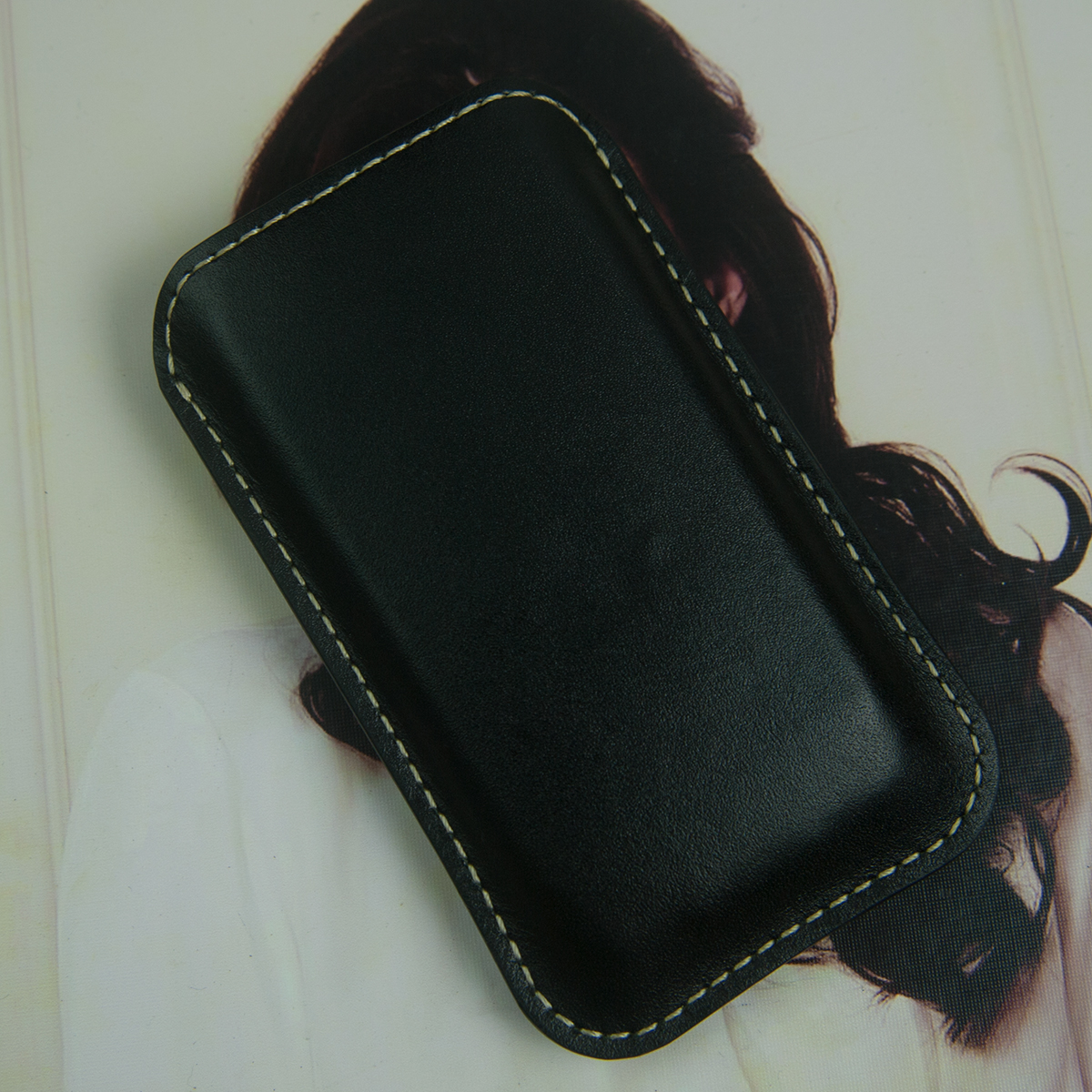 Bao da Nokia E71 dây rút - Màu Đen - Da thật nhập khẩu - Handmade