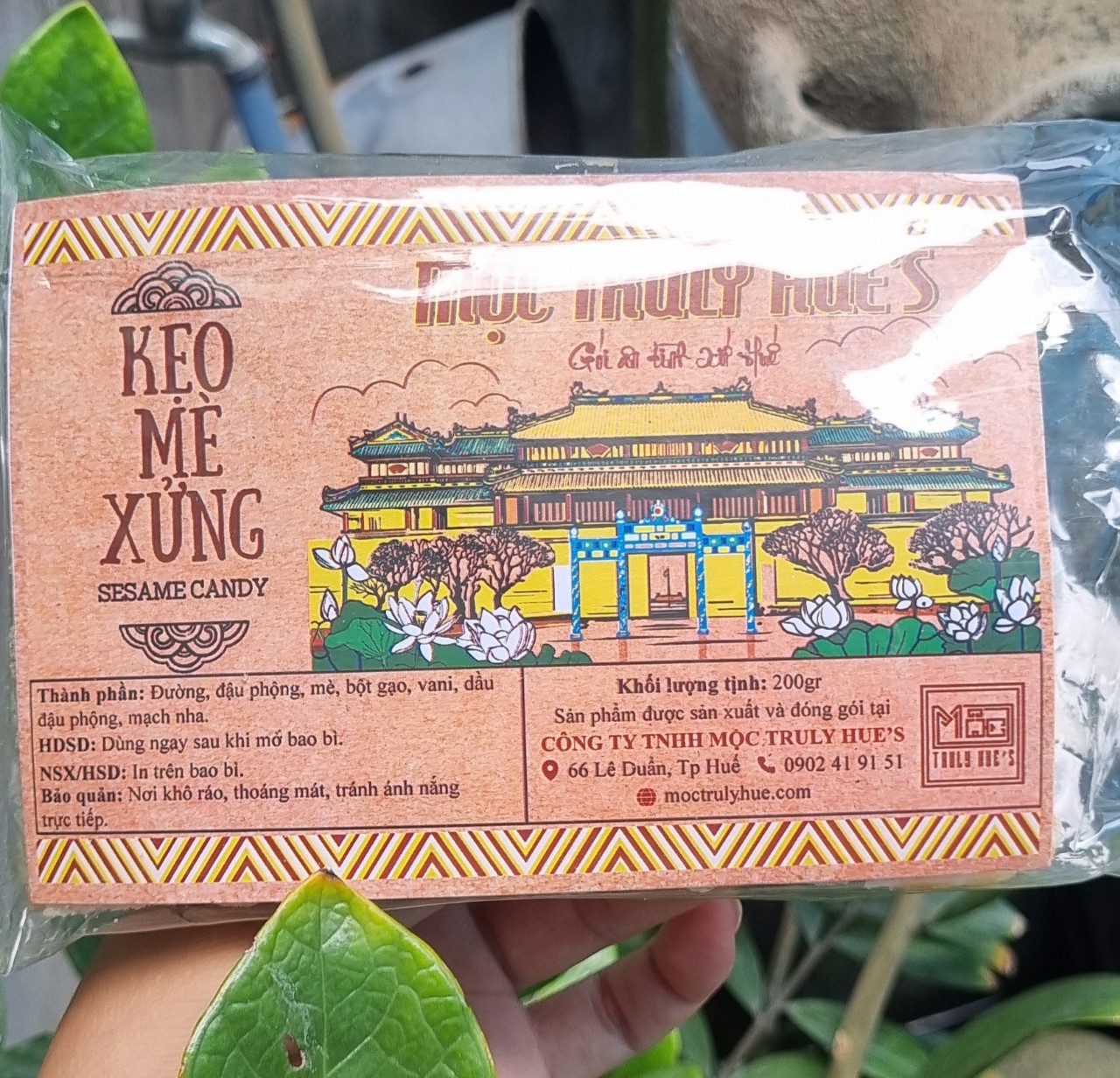 Kẹo đặc sản Huế - Kẹo mè xửng giòn 200gram