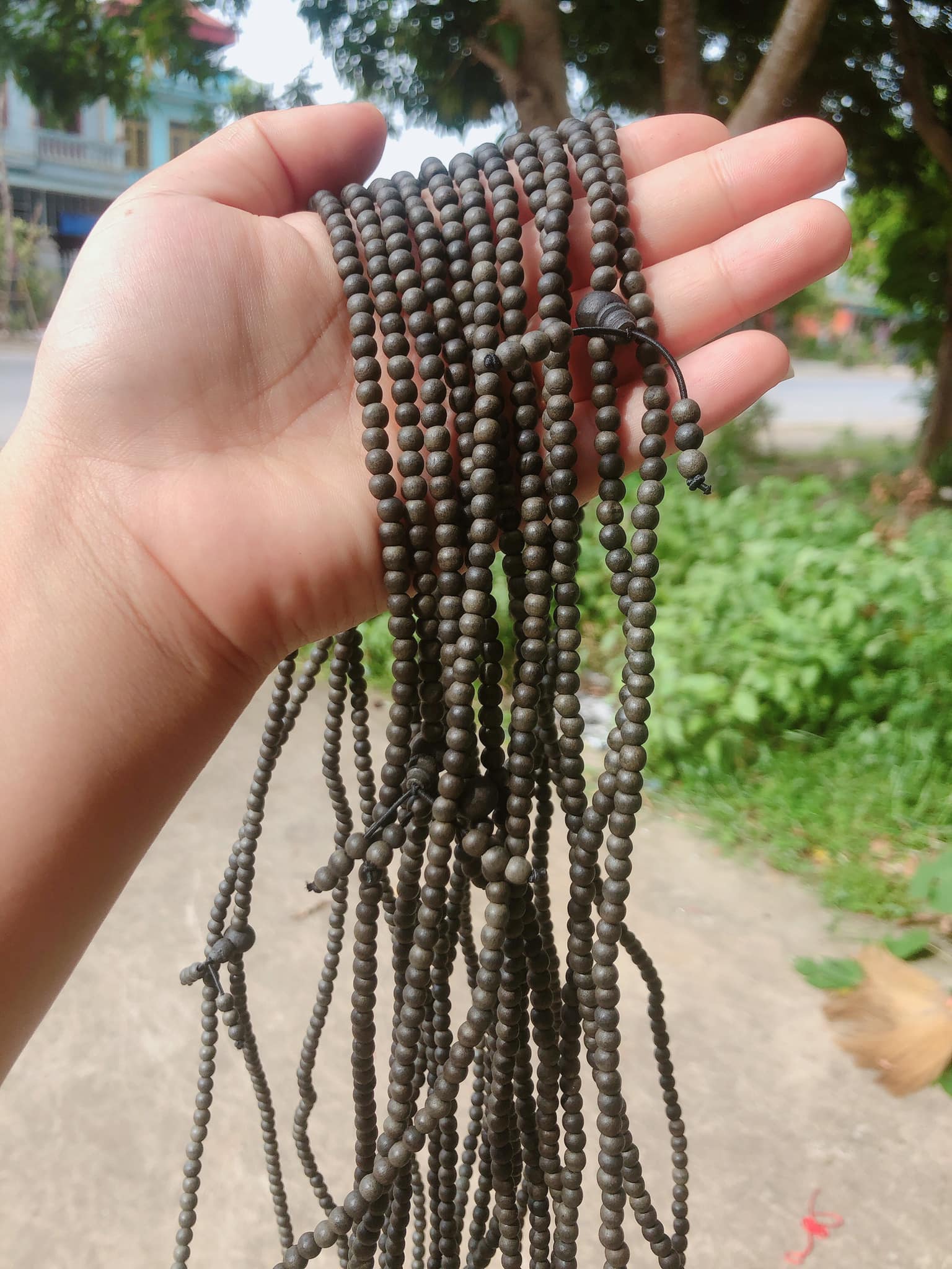 chuỗi vòng tay trầm hương 4 ly